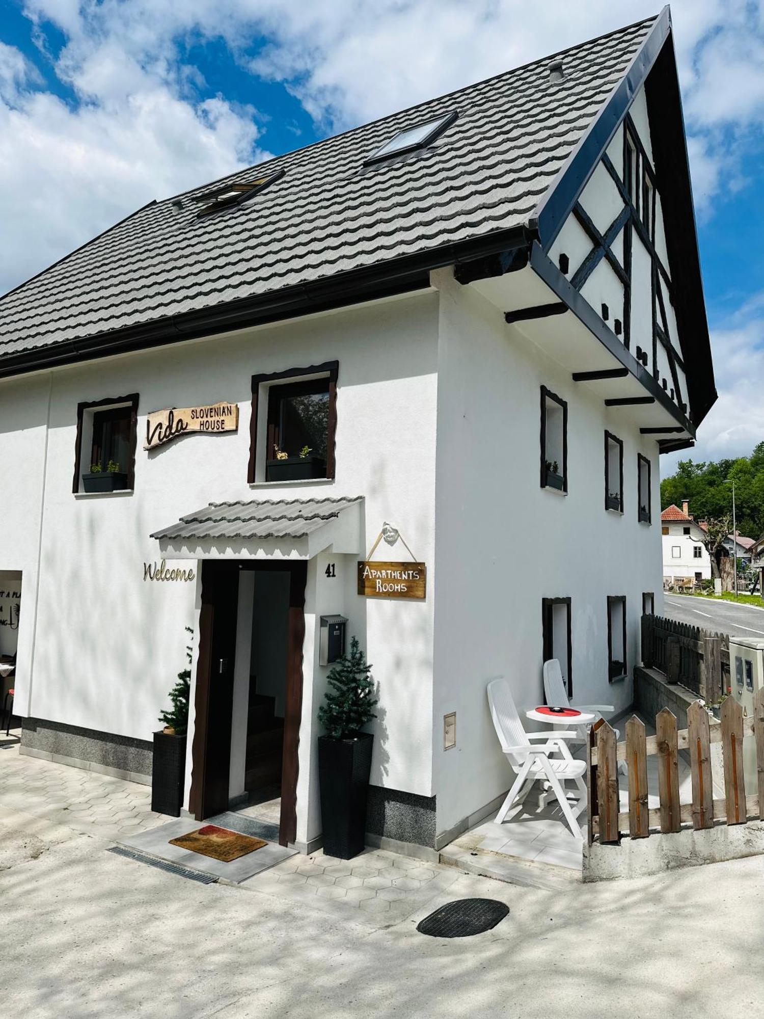 Slovenian House Vida Bled Bagian luar foto