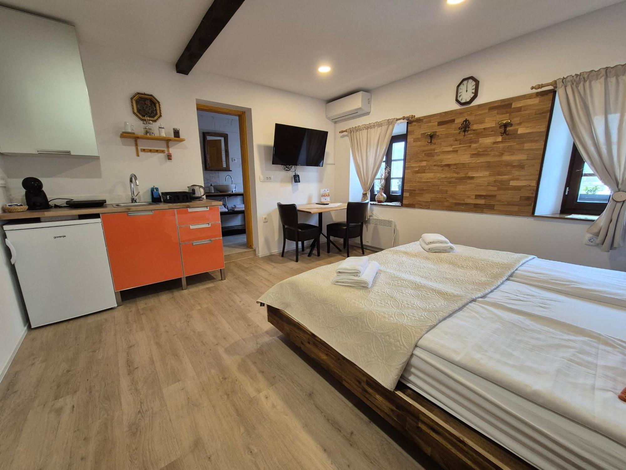 Slovenian House Vida Bled Bagian luar foto